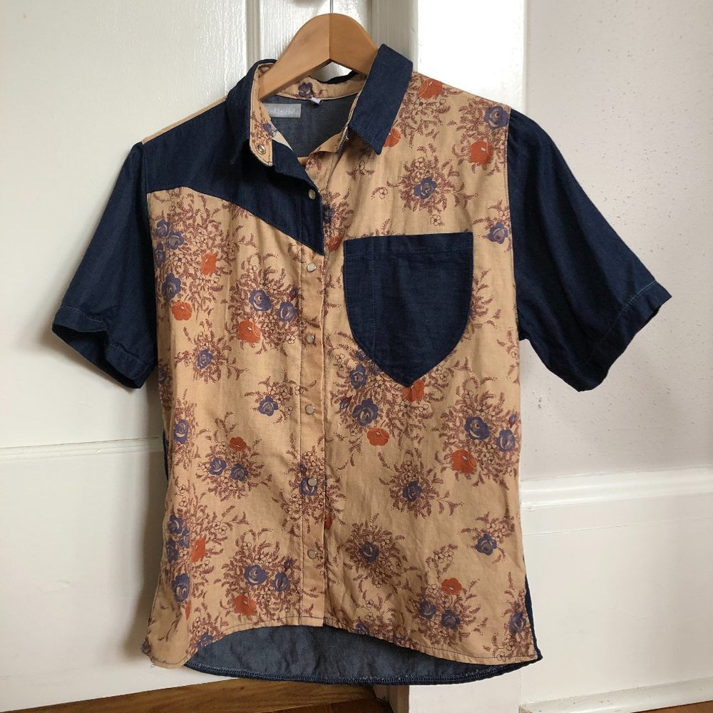 Vintage-inspired collared western shirt with ivory pearl snaps